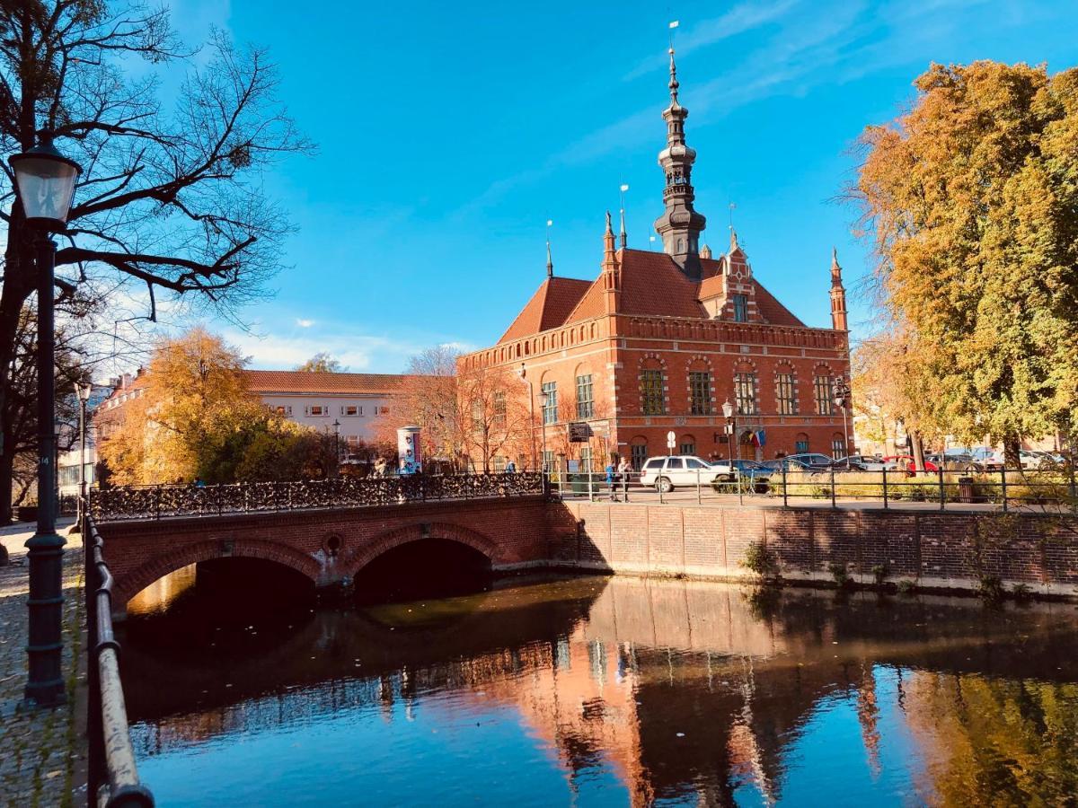 Radunia Z Parkingiem Przy Dworcu Apartamento Gdansk